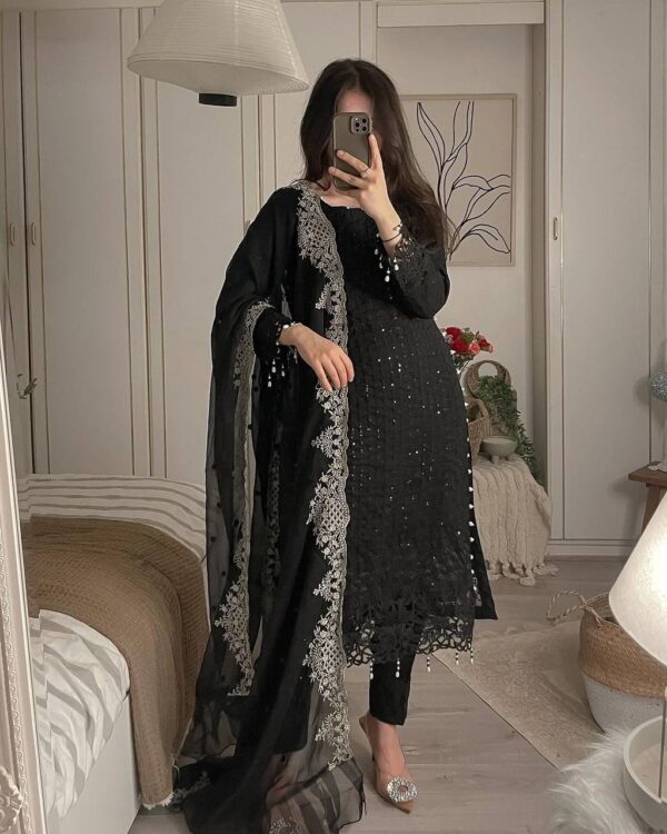 KURTI AND PANT WITH FANCY DUPPATA