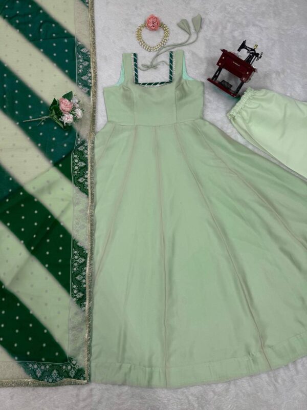 Designer Gown on Heavy Star Georgette febric and Fancy Dupatta With pant - Image 4