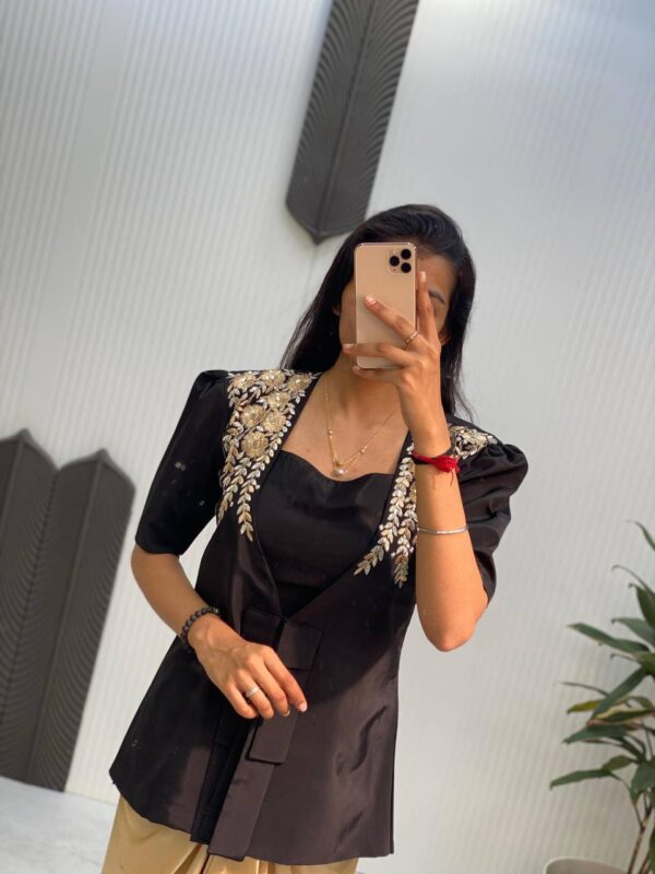 NEW THREE PIECE WESTERN OUTFIT FOR TRENDY WEDDING SEASON - Image 3