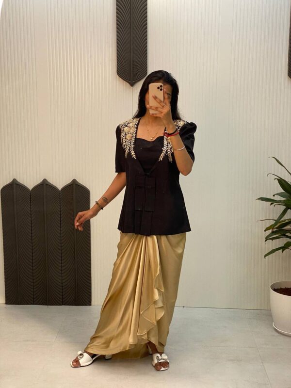 NEW THREE PIECE WESTERN OUTFIT FOR TRENDY WEDDING SEASON