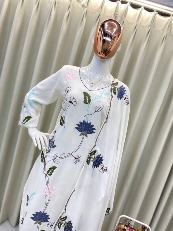 KURTA PLAZZO AND DUPATTA SET WITH  BEAUTIFUL LOTUS MOTIFS EMBROIDERY WORK - Image 2